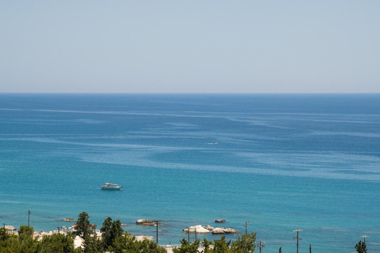 Bella Vista Stegna Aparthotel อาร์คานเยโลส ภายนอก รูปภาพ